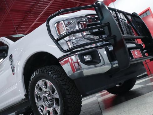 Used 2021 Ford F250 Lariat w/ Chrome Package image 31