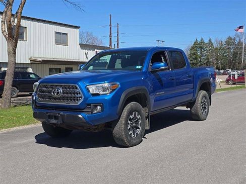 Used 2016 Toyota Tacoma TRD Off-Road w/ Towing Package AWD/4WD image 1