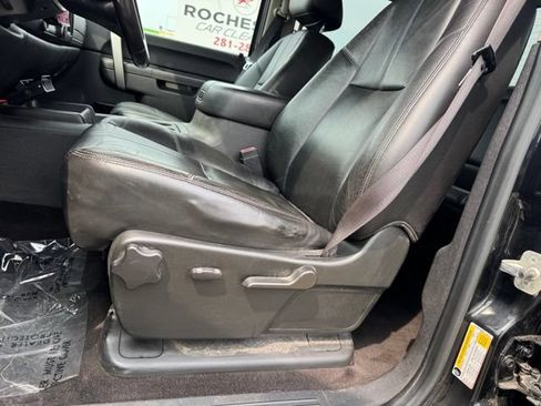 Used 2011 Chevrolet Silverado 3500 LT w/ Interior Plus Package AWD/4WD image 5