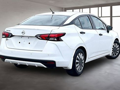 Used 2020 Nissan Versa S FWD image 3