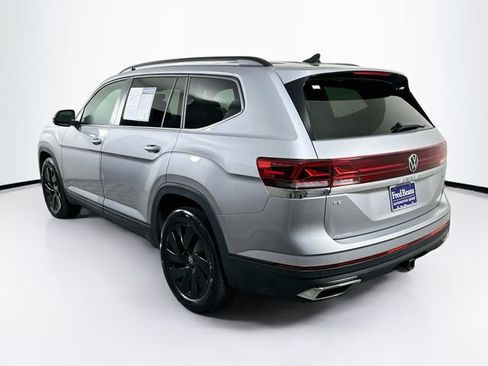 Certified 2026 Volkswagen Atlas SE w/ Panoramic Sunroof Package AWD/4WD image 6