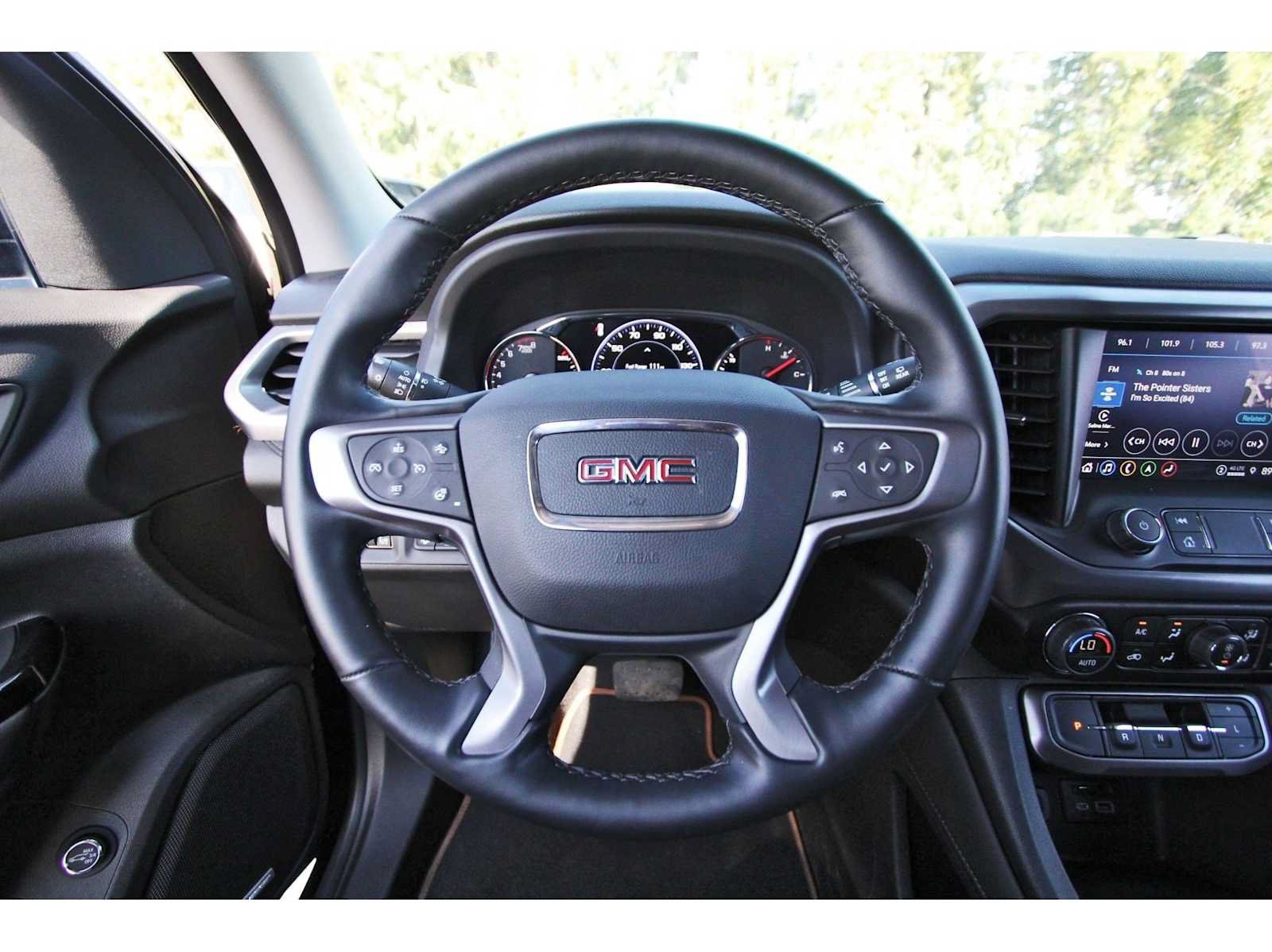Used 2023 GMC Acadia AT4 w/ Technology Package AWD/4WD image 13