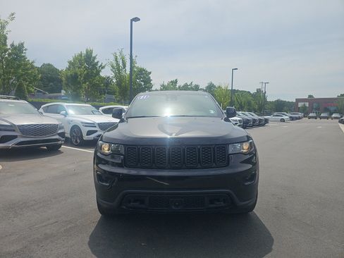 Used 2021 Jeep Grand Cherokee Freedom Edition RWD image 2