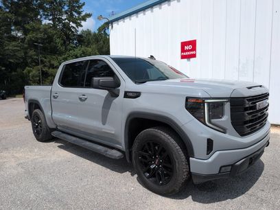 Used 2024 GMC Sierra 1500 Elevation w/ LPO, Elevation Black Package