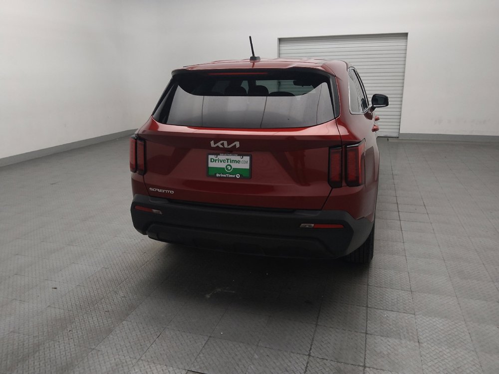 Used 2023 Kia Sorento LX FWD image 7