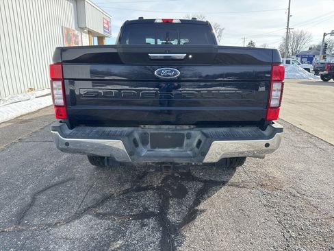 Used 2021 Ford F250 Lariat w/ Chrome Package image 4
