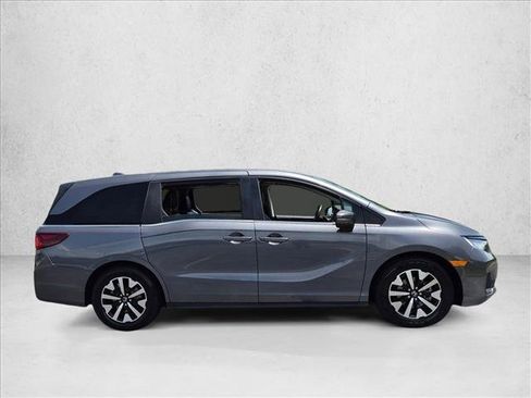 Used 2025 Honda Odyssey EX-L image 4