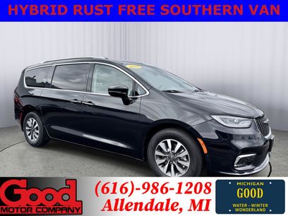 Used 2021 Chrysler Pacifica Touring-L