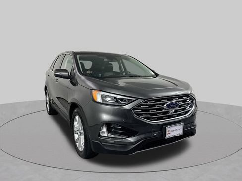 Used 2020 Ford Edge Titanium w/ Equipment Group 301A AWD/4WD image 3
