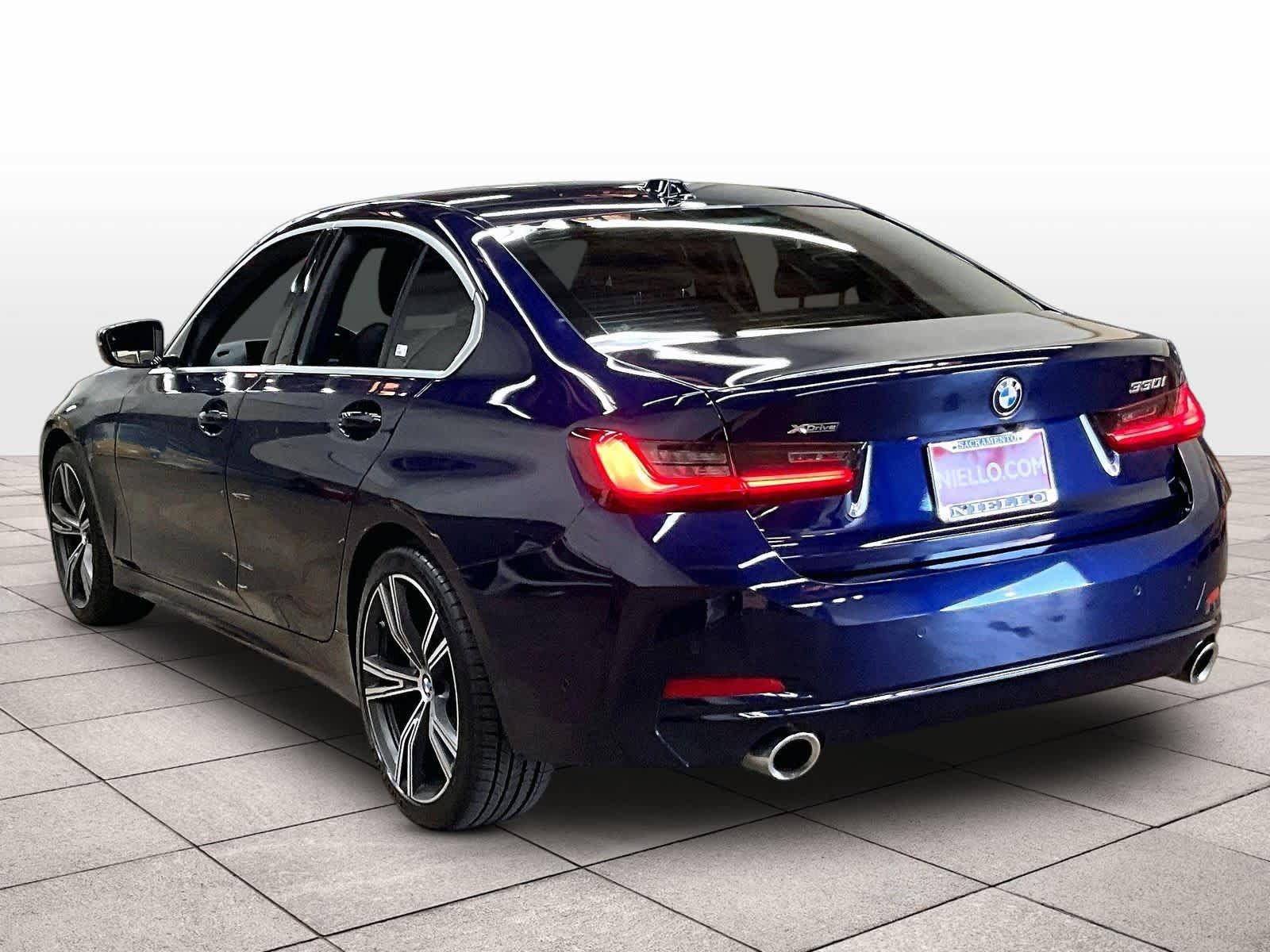 Used 2024 BMW 330i xDrive Sedan w/ Premium Package AWD/4WD image 15