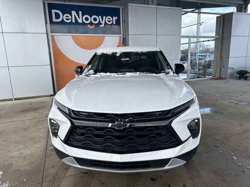 New 2026 Chevrolet Blazer LT w/ Convenience Package AWD/4WD image 4