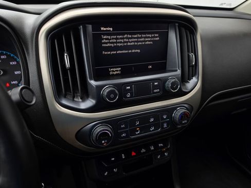 Used 2022 GMC Canyon Denali w/ Denali Black Edition Package AWD/4WD image 27