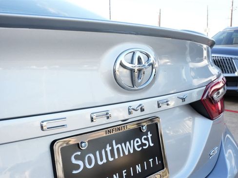 Used 2023 Toyota Camry SE image 19