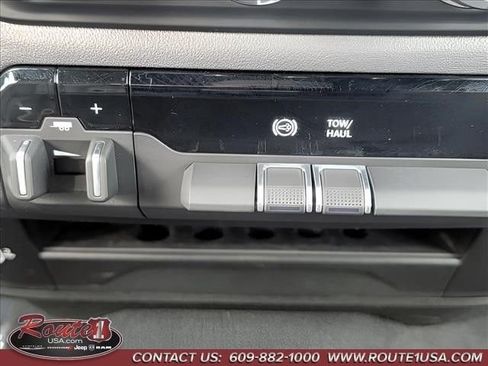 Used 2025 RAM 1500 Big Horn AWD/4WD image 22
