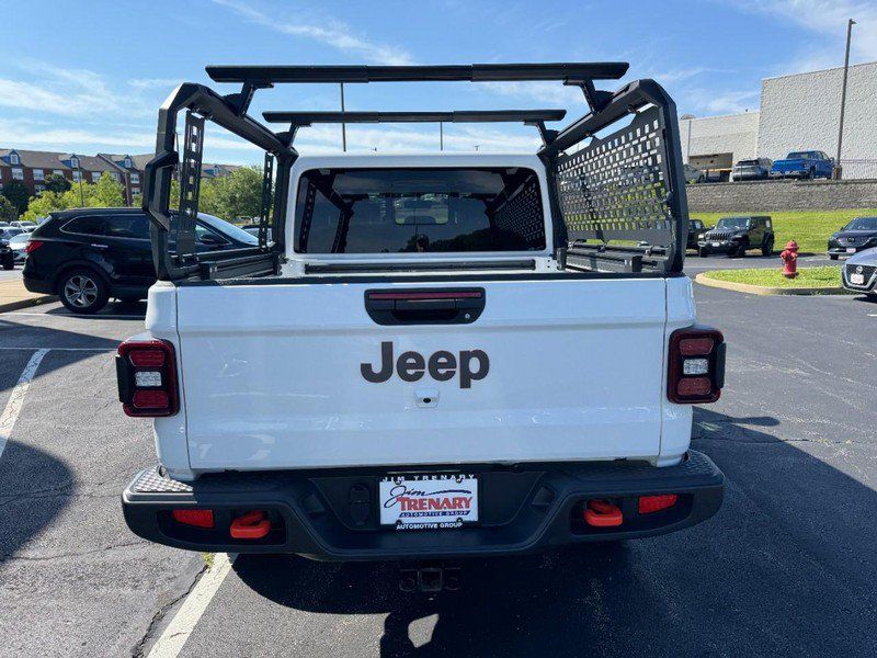 Used 2023 Jeep Gladiator Mojave w/ LED Lighting Group AWD/4WD image 4