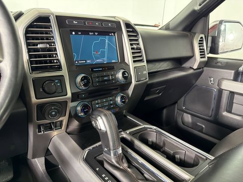 Used 2018 Ford F150 Platinum w/ Equipment Group 701A Luxury image 25