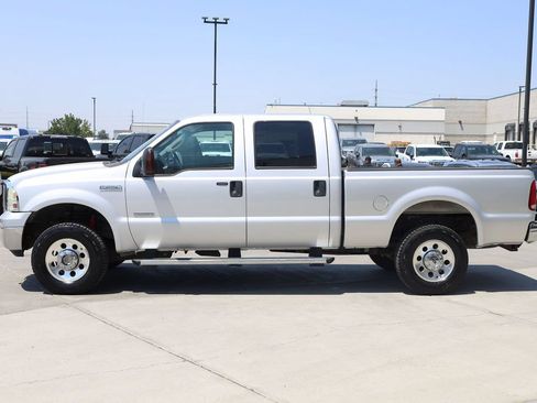 Used 2005 Ford F250 Lariat AWD/4WD image 3