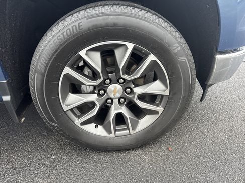 Used 2024 Chevrolet Silverado 1500 LT image 12