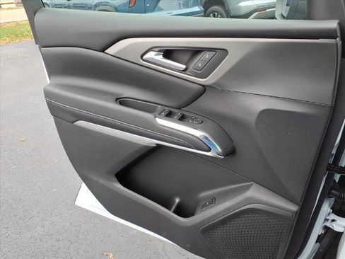 New 2026 Chevrolet Traverse LT w/ Midnight/Sport Edition image 9