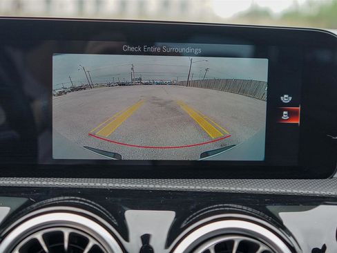 Used 2021 Mercedes-Benz CLA 250 4MATIC image 12