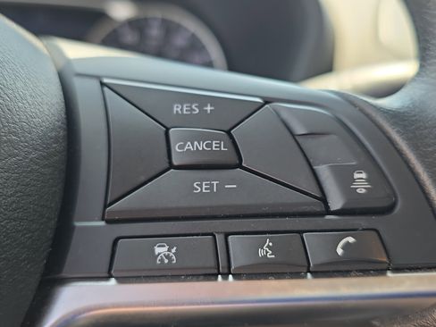 Used 2024 Nissan Sentra SV image 31