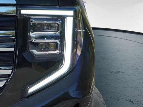 New 2026 GMC Sierra 1500 SLT image 2