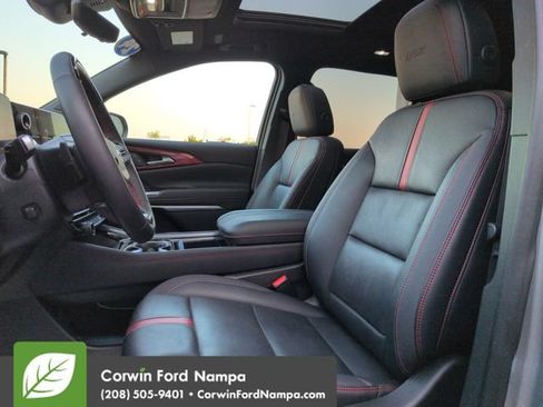 Used 2024 Chevrolet Traverse RS AWD/4WD image 24