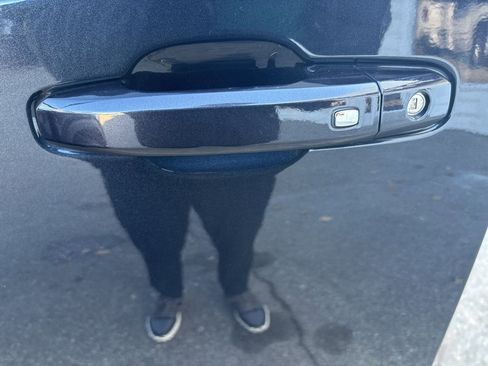 Used 2025 GMC Sierra 1500 Elevation image 15