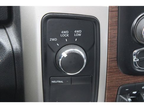 Used 2016 RAM 3500 Laramie image 26