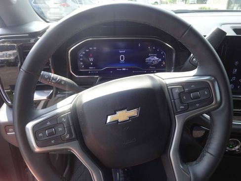 Used 2023 Chevrolet Silverado 1500 LT image 16