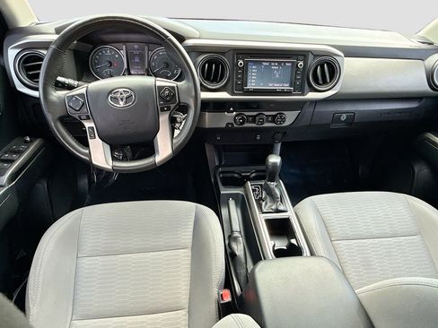Used 2017 Toyota Tacoma SR5 w/ Tow Package RWD image 15