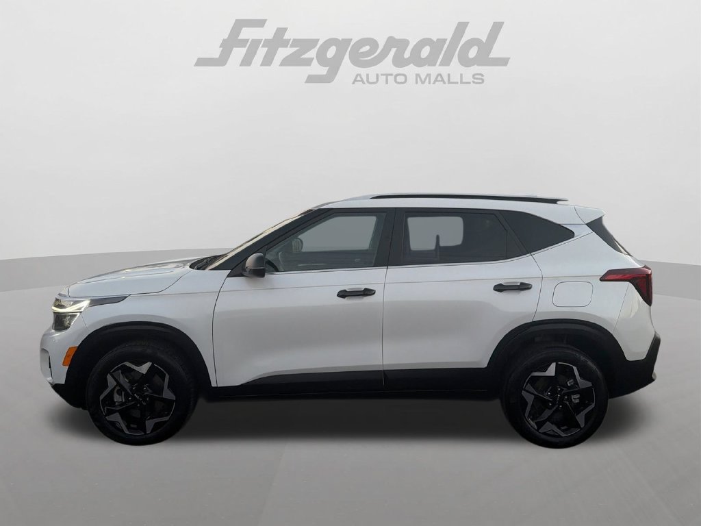 Used 2024 Kia Seltos EX AWD/4WD image 11