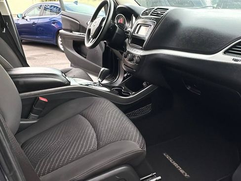 Used 2017 Dodge Journey SE FWD image 37
