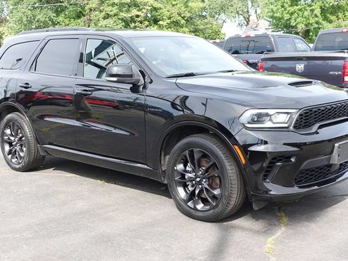 Used 2025 Dodge Durango R/T w/ Blacktop Package AWD/4WD image 4