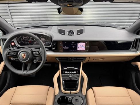 New 2026 Porsche Cayenne image 17