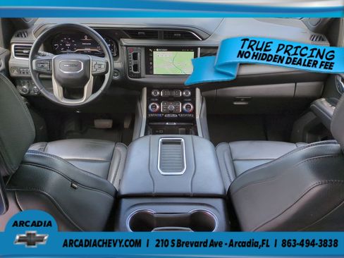 Used 2023 GMC Yukon XL Denali AWD/4WD image 15