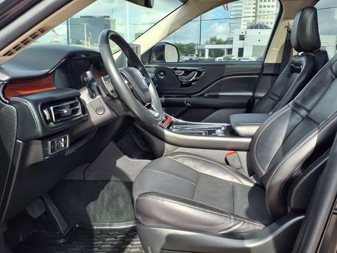 Certified 2023 Lincoln Aviator Reserve w/ Equipment Group 201A RWD image 4