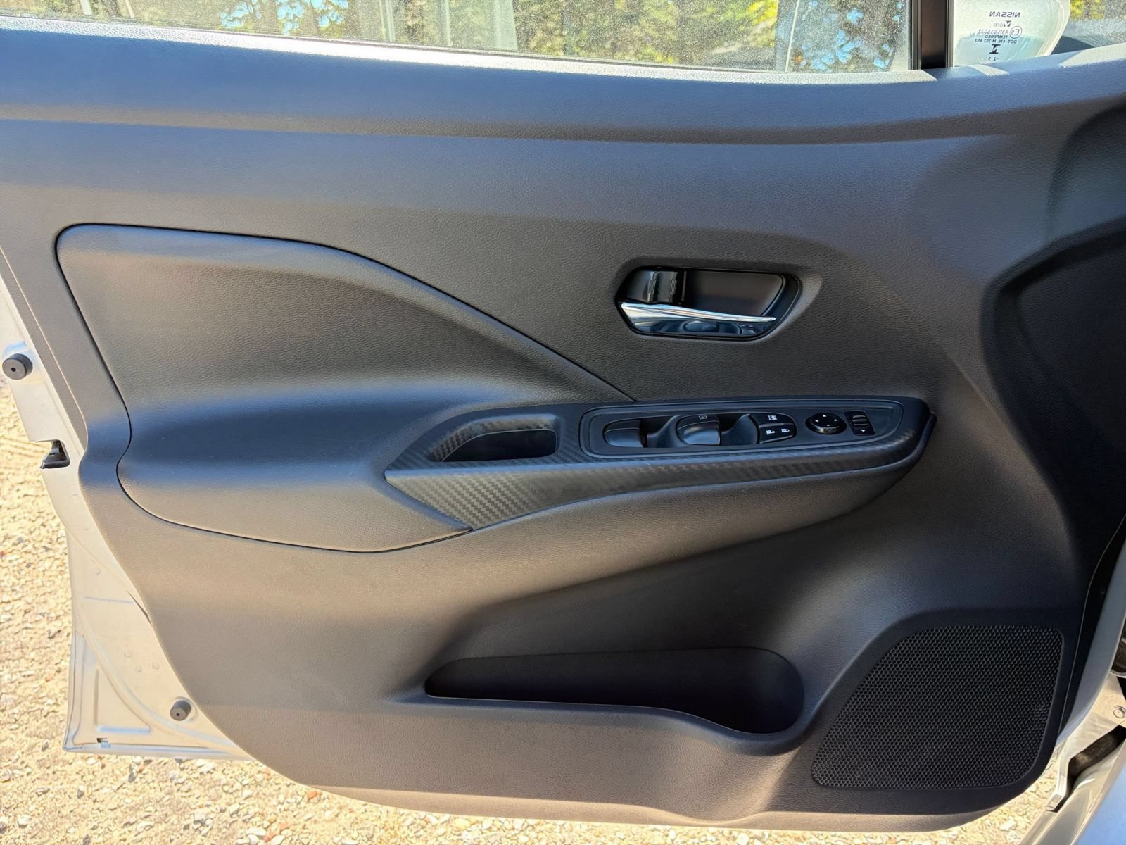 Used 2025 Nissan Versa SV FWD image 18