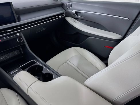 New 2026 Hyundai Sonata SEL FWD image 24