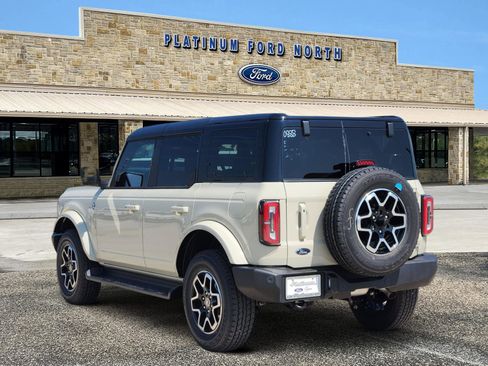 New 2025 Ford Bronco Outer Banks image 4