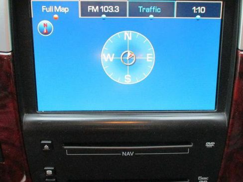 Used 2010 Cadillac Escalade 4WD Hybrid image 14