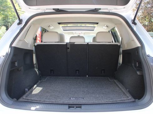 Used 2018 Volkswagen Tiguan SE image 34