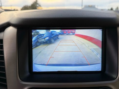 Used 2019 GMC Yukon XL Denali w/ Denali Ultimate Package image 18