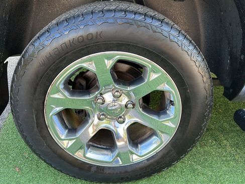 Used 2017 RAM 1500 Laramie AWD/4WD image 50