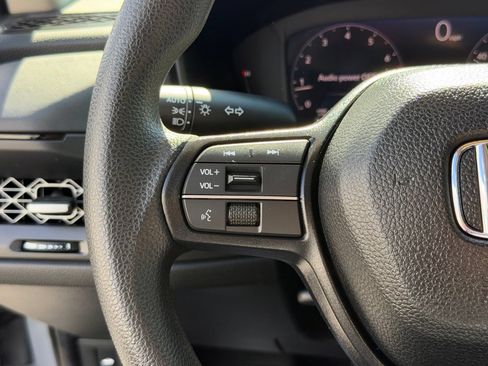 Used 2025 Honda Accord SE image 16