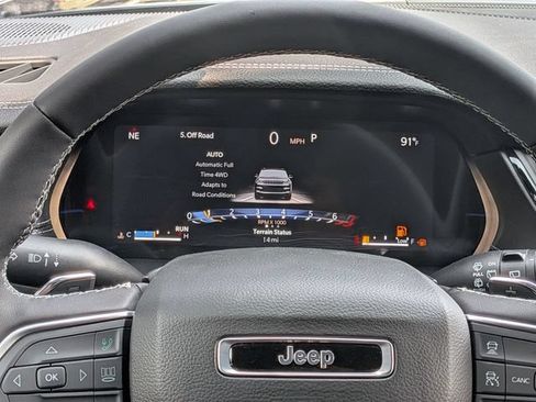 New 2026 Jeep Grand Cherokee Limited w/ Limited Altitude Package AWD/4WD image 28