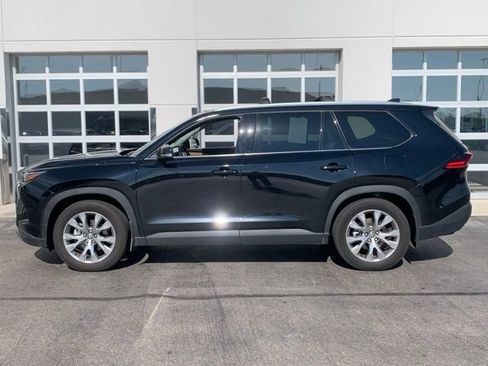 Used 2025 Toyota Grand Highlander AWD Hybrid image 3