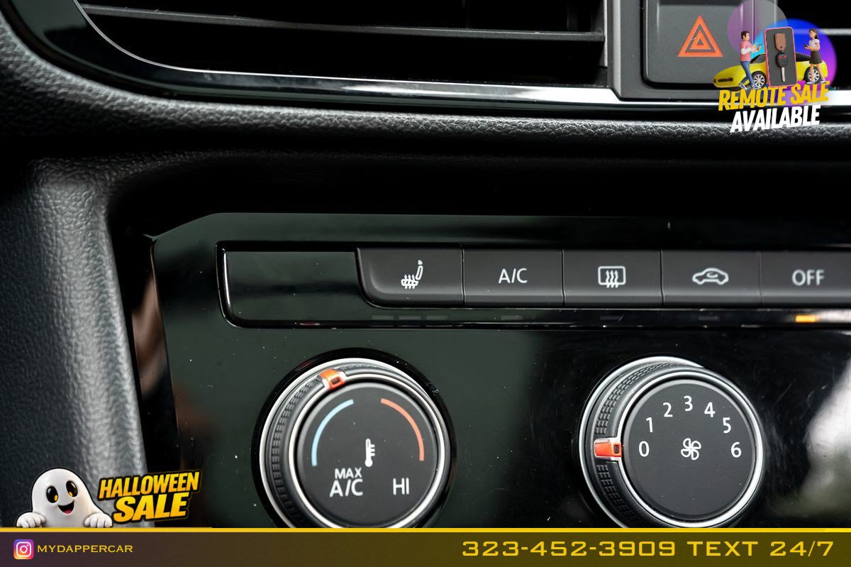 Used 2023 Volkswagen Taos SE w/ Panoramic Sunroof Package FWD image 28