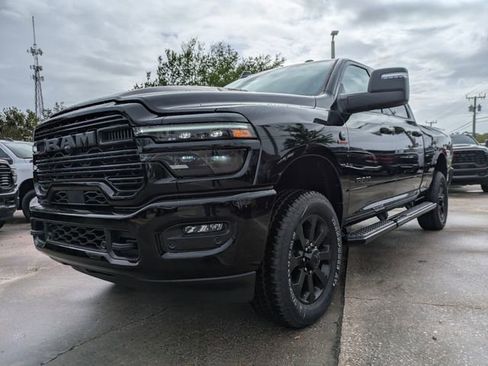 New 2026 RAM 2500 Laramie AWD/4WD image 8