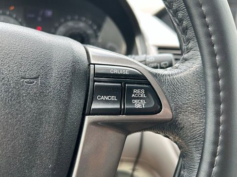 Used 2014 Honda Odyssey EX-L image 19